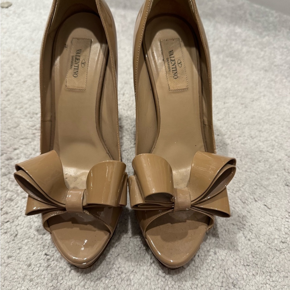 Valentino Bow D’Orsay pumps